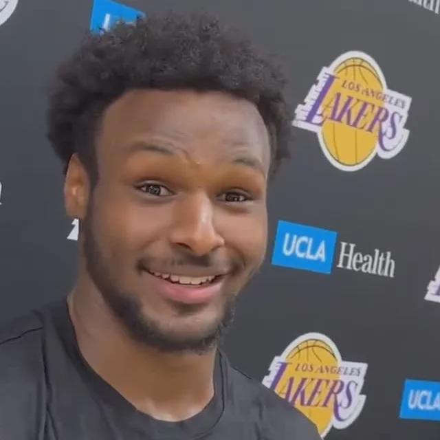 要求詹姆斯降薪续约湖人，之前吐槽詹姆斯职业生涯从未主动降薪