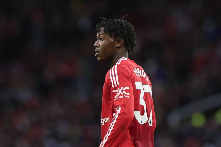 九游官网-记者：曼联明确无意出售梅努，球员是阿莫林新赛季计划的重要一员