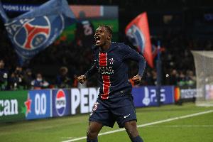 jiuyou入口-哥们你是后卫？22岁门德斯100次触球&amp;一扣一打献爆射，身价5500万