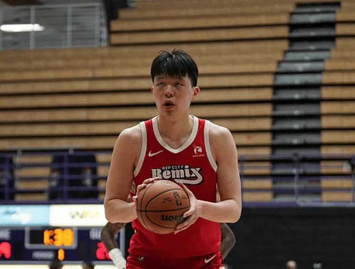 九游官方网站-杨瀚森G联赛轰31分！奈何队友太独关键球无球权，防守被点需总结