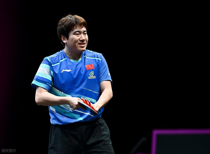 jiuyou游戏-王皓场边无奈摇头！梁靖崑世界杯开门黑，世乒赛拿什么替樊振东？|西福恩特斯|梁靖昆|邱党|腰伤|决胜局_新浪体育_新浪新闻